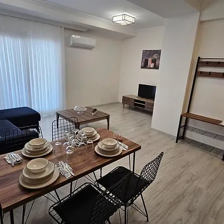 Апартаменты Riverside Suits- 1 Ile Evinizde Gibi *